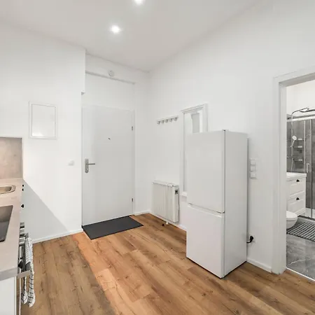 Апартаменты Bright And Quiet Apartments, Just 10 Minutes To U4, U6 And Schoenbrunn Palace *
