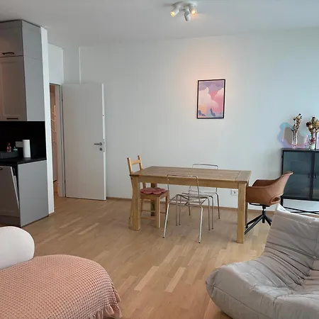Hoch Hinaus - Pool Am Dach, Rundum Balkon Mit Traumaussicht Apartment Vienna
