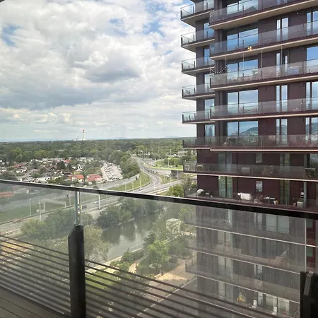 Hoch Hinaus - Pool Am Dach, Rundum Balkon Mit Traumaussicht Apartment Vienna