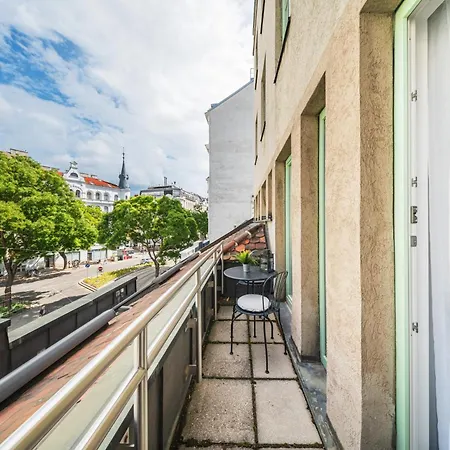 Home1 - Josefstadt شقة فندقية فيينا