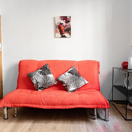 Comfy 2br Wifi, Netflix, Near Center