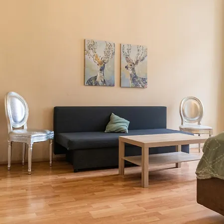 2br Apt, Suitable For Longstays, Location Apartment *