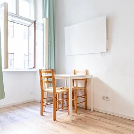 Cozy 1br Wi-fi & Close To Hauptbahnhof Apartment Vienna
