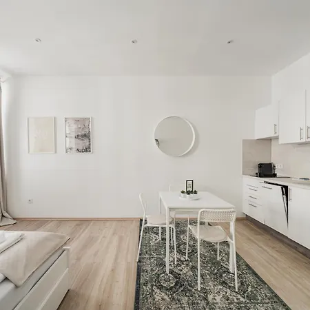 Smart Living - Rudolfsheim-fuenfhaus *