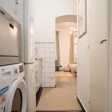 Apartment 2-br I 7 Minuten Zur U-bahn I For Groups Up To 8