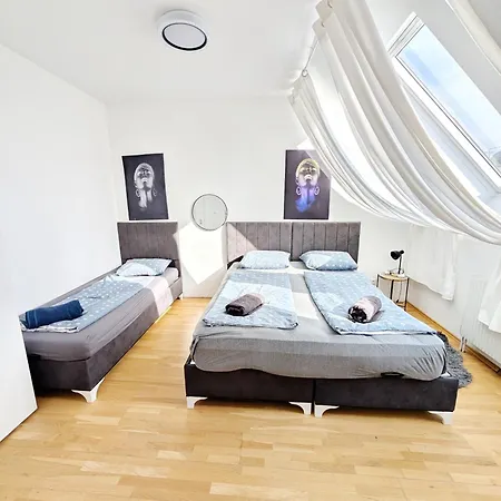 Lovely In Maerzstrasse Area Mz49 Homestay *