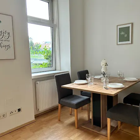 Stylish Long-term With Free Parking *