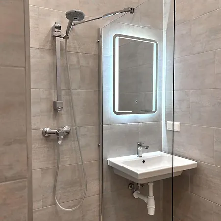 Close To Schoenbrunn I Bright Flat, Fast Wifi Apartmán