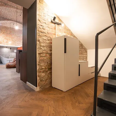Spacious 3br Escape With Sauna And Billiard In The Center Apartment *