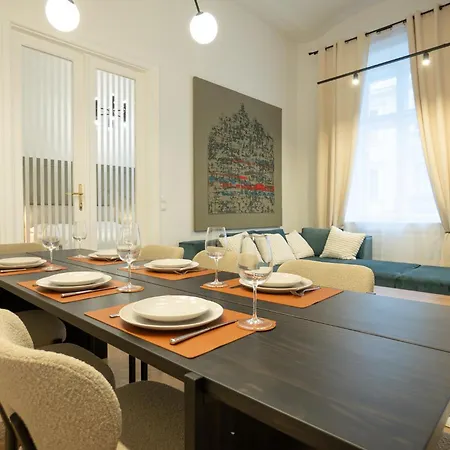 Spacious 3br Escape With Sauna And Billiard In The Center Apartment