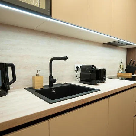 Apartment Spacious 3br Escape With Sauna And Billiard In The Center *