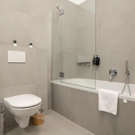 Spacious 3br Escape With Sauna And Billiard In The Center *