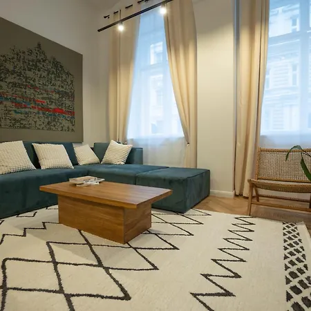Spacious 3br Escape With Sauna And Billiard In The Center