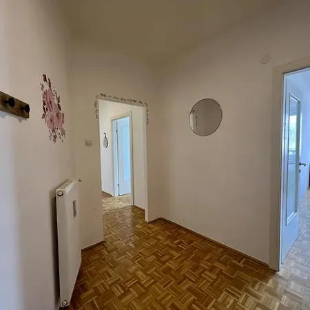 Huge Family Apartment *