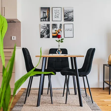 Apartment Urban Nest