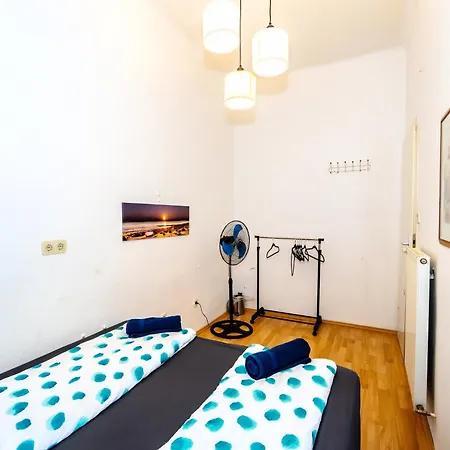 Aparthotel Family - 7 Minutes To Schoenbrunn Palace