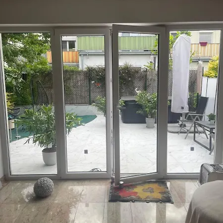 House Floor, Garden With Whirlpool, Small Breakfast, Thermal Baths, Close To U1 Station Apartmán Vídeň
