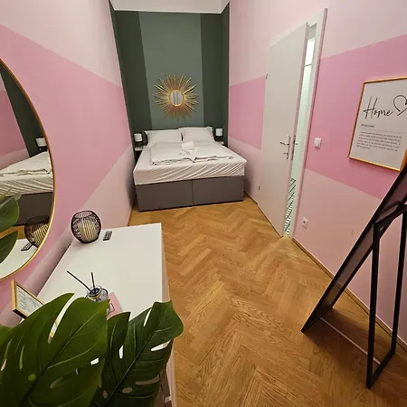 Apartment Deluxe Zum Wohlfuehlen