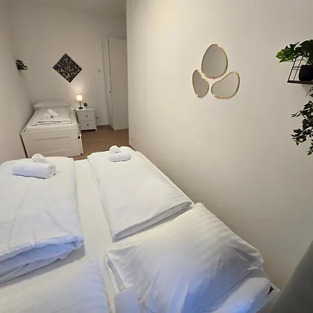 Deluxe Zum Wohlfuehlen Apartment *