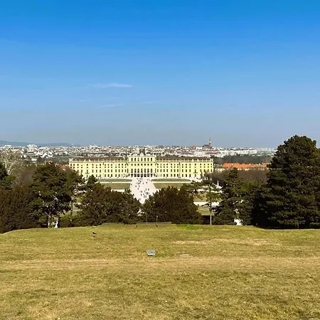 For 6 Near Schonbrunn , Cleaning Included Apartment Vienna