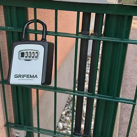 For 6 Near Schonbrunn , Cleaning Included * Vienna