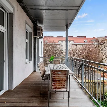 Apartment Modern Bright I Close To S-bahn I 5 Min To Shopping Mall *