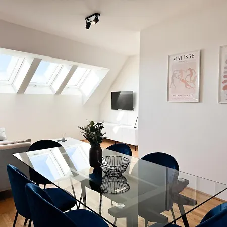 Modern & Spacious 2br With Balcony *
