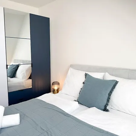 Modern & Spacious 2br With Balcony * Vienna