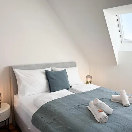 Modern & Spacious 2br With Balcony