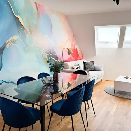 Modern & Spacious 2br With Balcony * Vienna