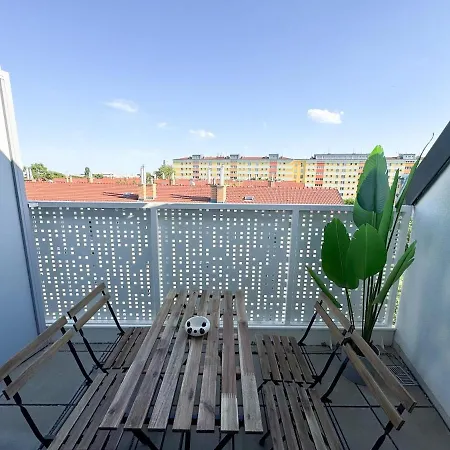 Apartment Modern & Spacious 2br With Balcony Vienna