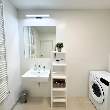 Modern & Spacious 2br With Balcony Apartment