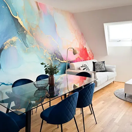 Apartment Modern & Spacious 2br With Balcony *