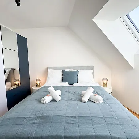 Apartment Modern & Spacious 2br With Balcony Vienna