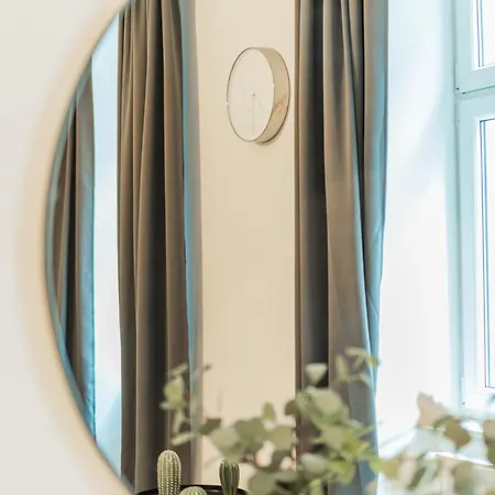 Bright In Prime Location Apartment Vienna