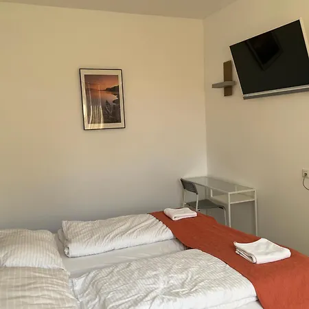 Leon In Vienna,three Sleeping Places Apartment *