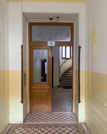 Elegante Altbauwohnung Alles Neu!! Apartment *
