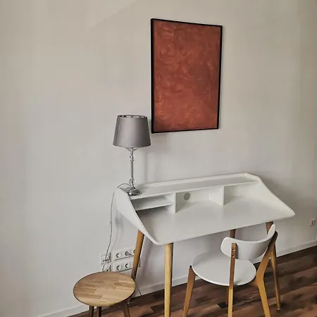 - 2 Bdrm Apartment *