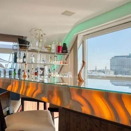Luxury Penthouse Top In City Center Apartmán *