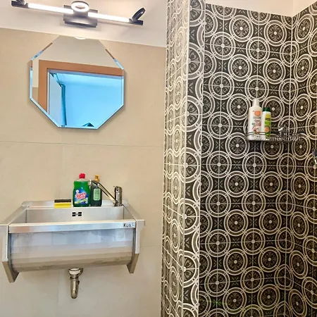 Vs - Parking & Fitness Apartment