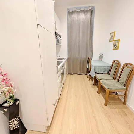 Cozy Next To Lugner Homestay Vienna