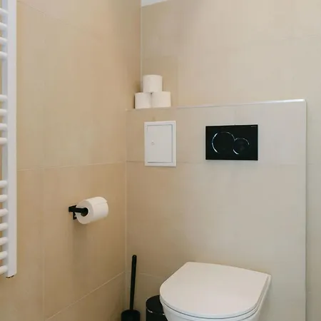Neat 2br Perfect For 4 Free Parking Apartamento Viena