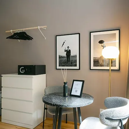 Neat 2br Perfect For 4 Free Parking * Viena