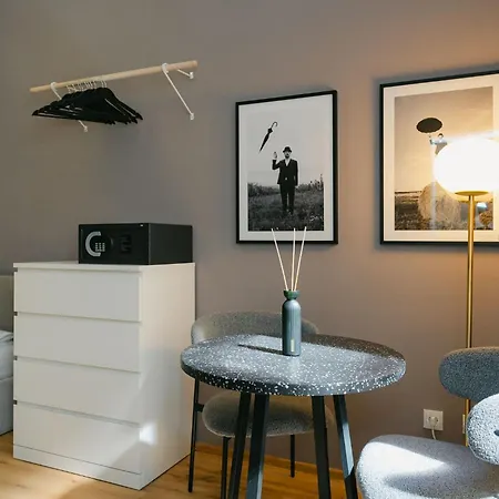 Neat 2br Perfect For 4 Free Parking Apartamento Viena