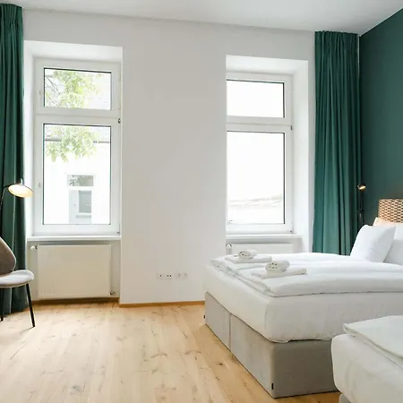 Calm 1br Perfect For 4-6 Metro Close To Naschmarkt Vienna