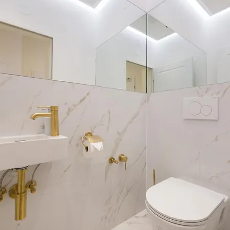 Rafael Kaiser - Signature Centre Aparthotel Vienna