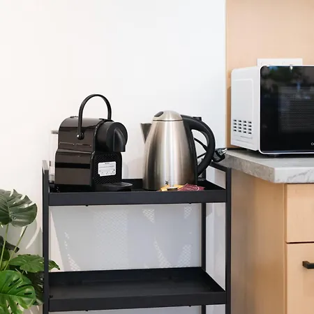 Apartment Bright Free Parking & 2 Min To Subway *