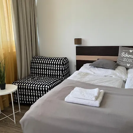 Apartment Leon In Vienna,three Sleeping Places Vienna
