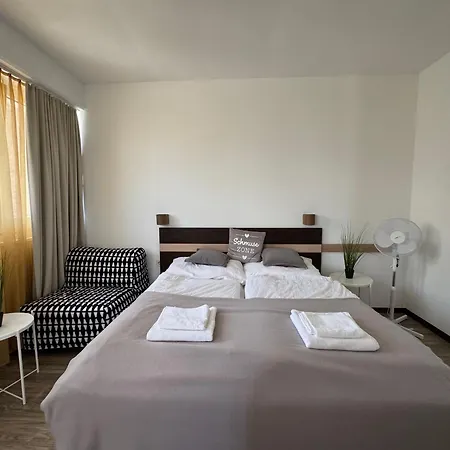 Apartment Leon In Vienna,three Sleeping Places Vienna