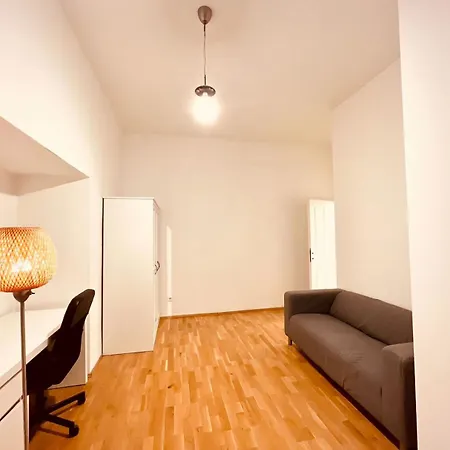 Charming Fully Furnished In * Vídeň